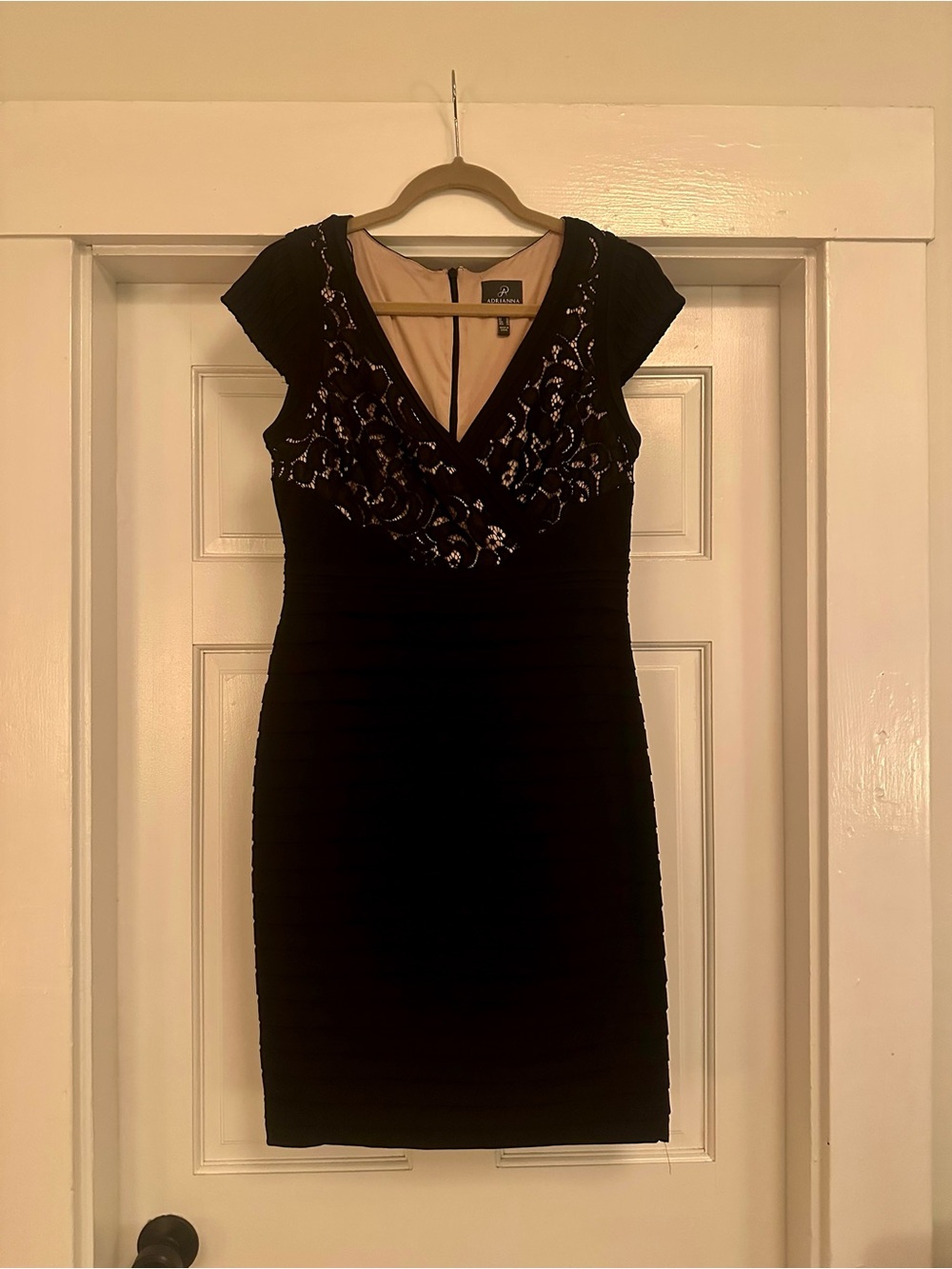 Adrianna Papell Black Embellished V-Neck Cocktail Dress
